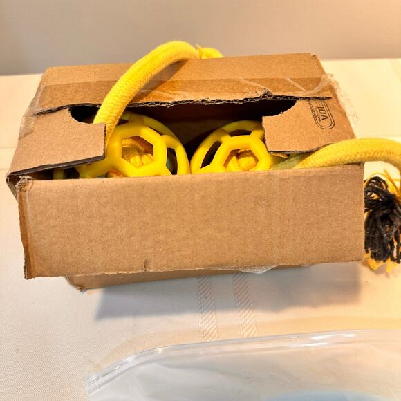 Dog Rope Toy and Dog Food Dish Slow Dog Feeder - Picture 11 of 11